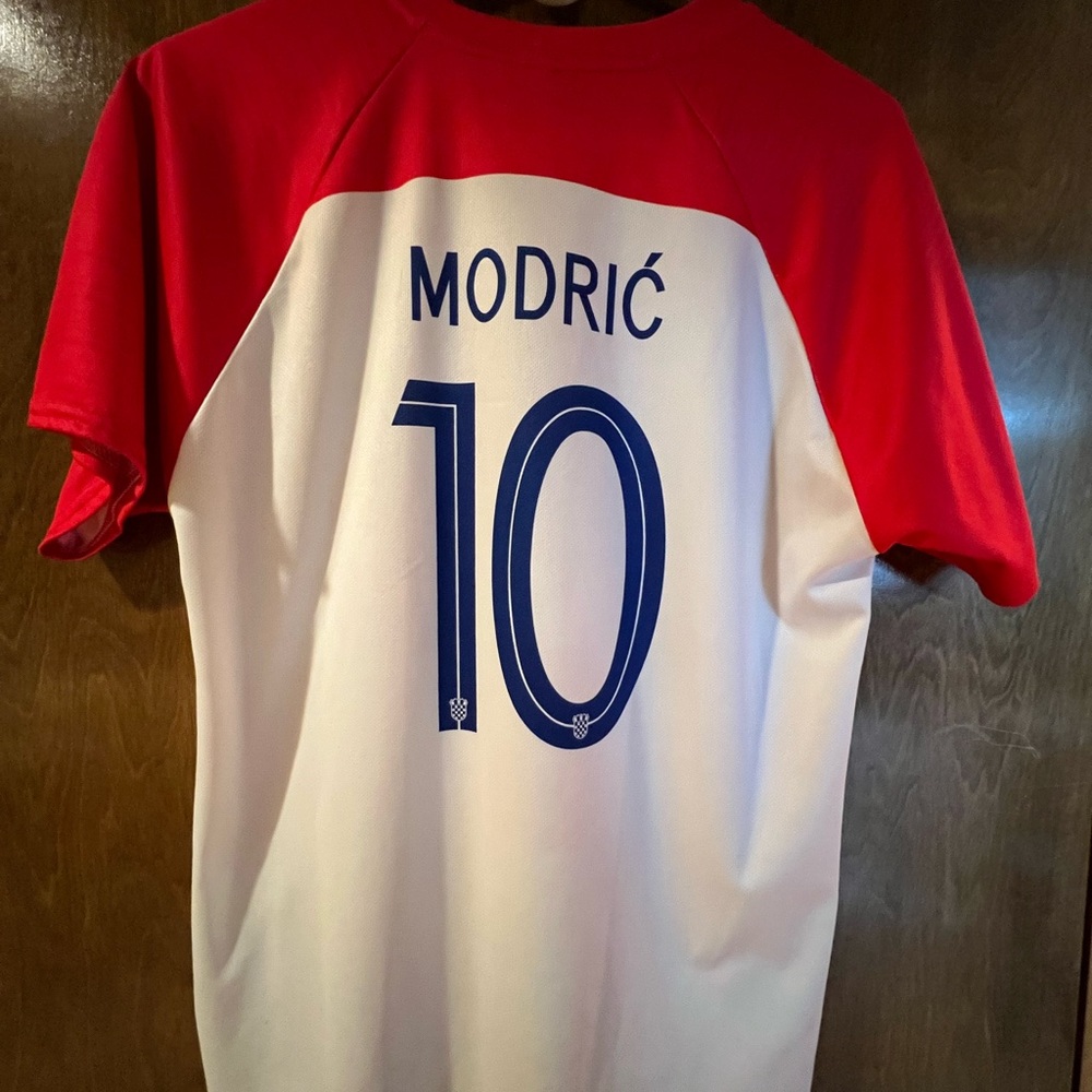 Luka Modrić Croatia Jersey - Men’s S